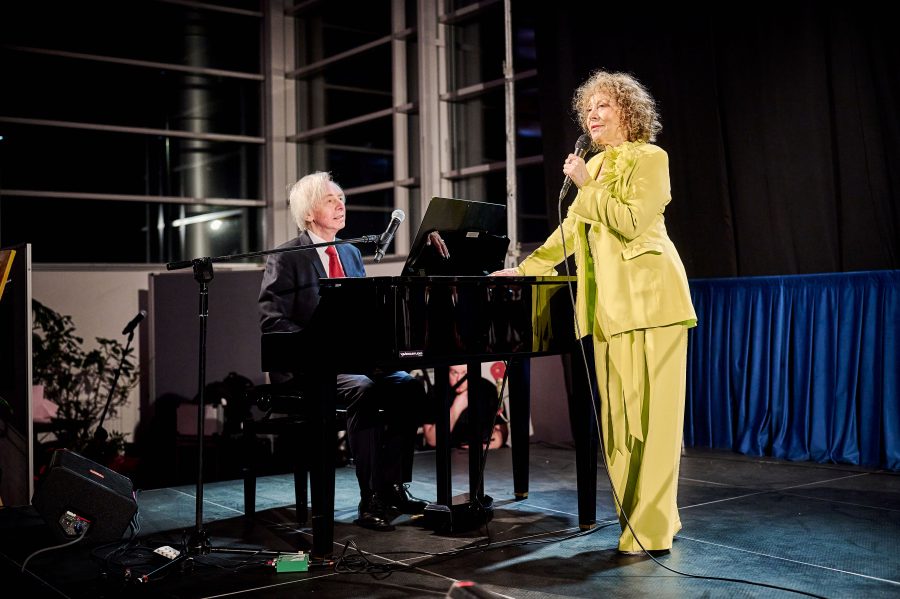 Koncert Alicji Majewskiej i Włodzimierza Korcza z Okazji Dnia Kobiet