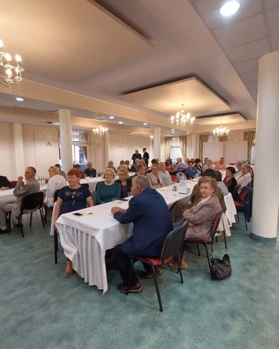 received_1353941421782485