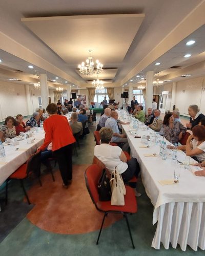 received_2136494943194616